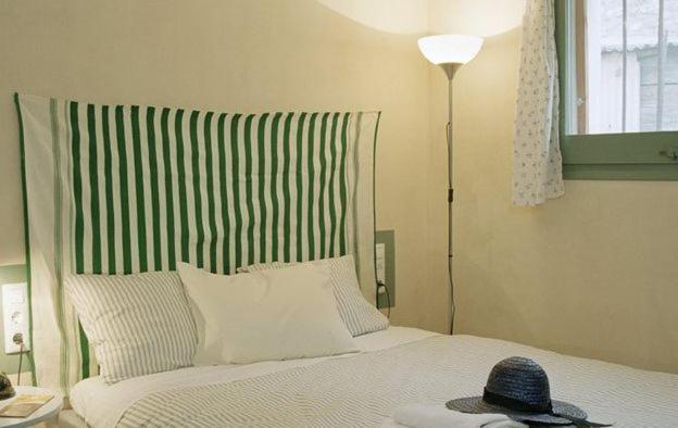Apartamentos Saltarel-Lo Besalú Δωμάτιο φωτογραφία