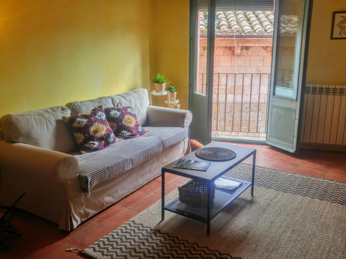 Apartamentos Saltarel-Lo Besalú Εξωτερικό φωτογραφία